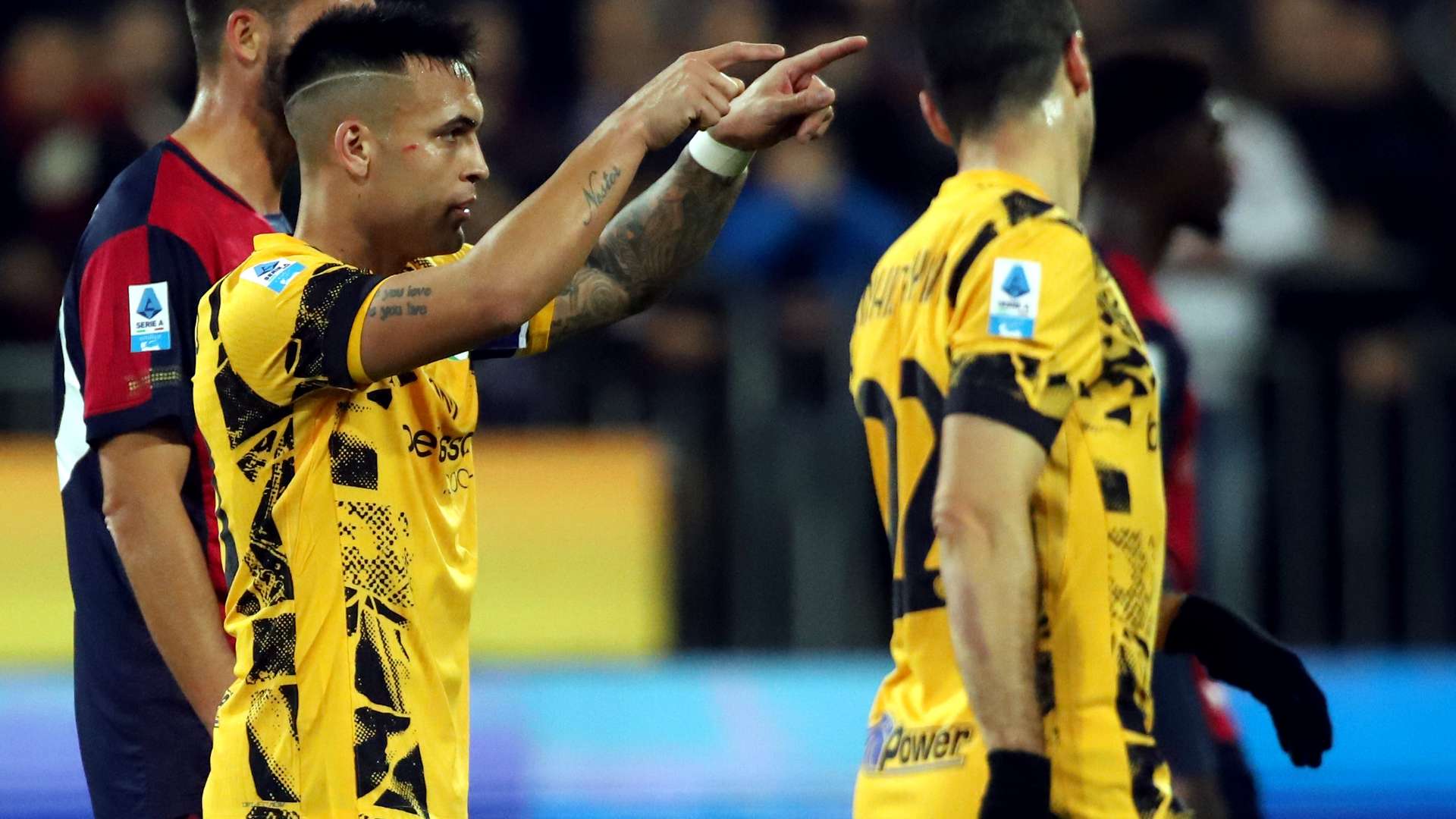 用細膩的腳 用細膩的腳