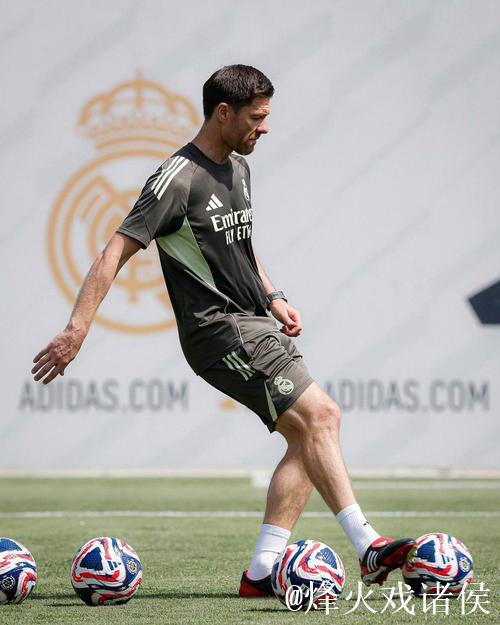 皇马已选定阿隆索的替代者?名主持爆料:人选就在“家里” 皇马已选定阿隆索的替代者?名主持爆料:人选就在“家里”